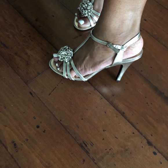 Heels - Picture 2 of 4